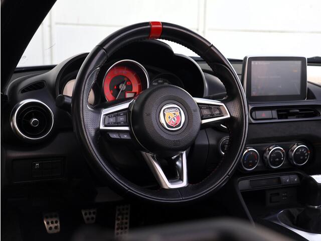 Fiat 124 Spider 1.4 MultiAir Turbo Abarth | Brembo | Stoel verwarming | Navigatie | Keyless entry | Winterbanden