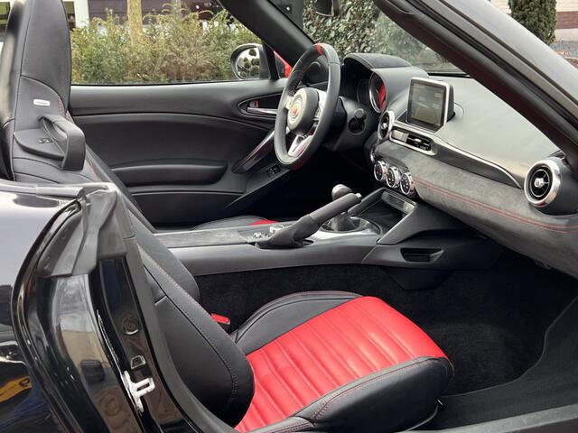 Fiat 124 Spider 1.4 MultiAir Turbo Abarth | Bose | Lakzwart METT. | Topstaat!