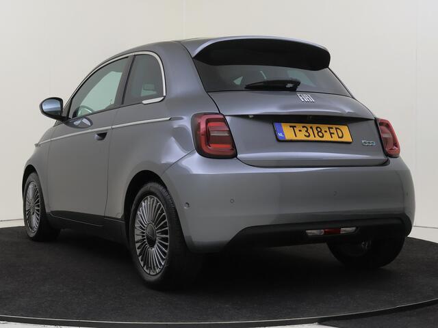 Fiat 500 Urban 42 kWh | Camera | Chrome Pakket | Dode hoekbewaking | Velgen |