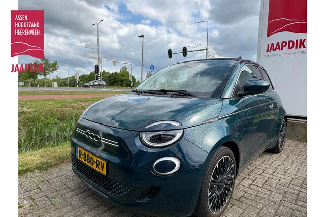 Fiat 500 Cabrio La Prima 42 kWh Nieuw Binnen! CAMERA / PDC / APPLE & ANDROID / LMV / LEDER
