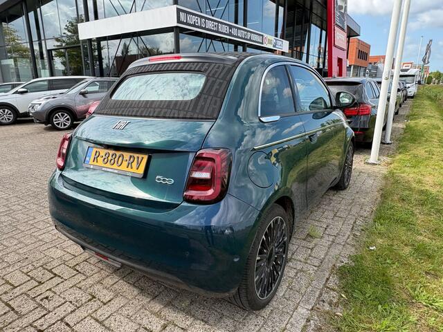Fiat 500 Cabrio La Prima 42 kWh Nieuw Binnen! CAMERA / PDC / APPLE & ANDROID / LMV / LEDER