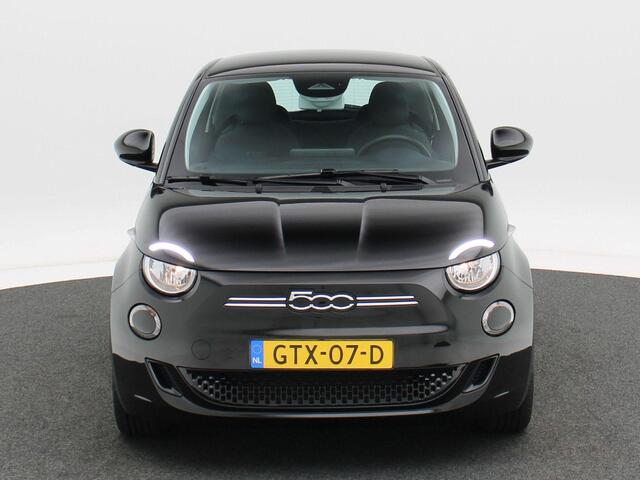 Fiat 500 RED 42 kWh | Cruise Control | Climate Control | Bluetooth | Navigatie | Camera | 25.396 Km!!