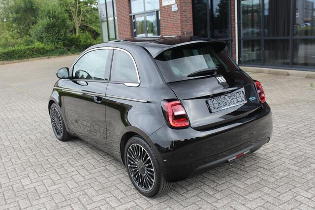 Fiat 500 La Prima 42 kWh Led-Leder-Camera-Pano 1800 Km !!