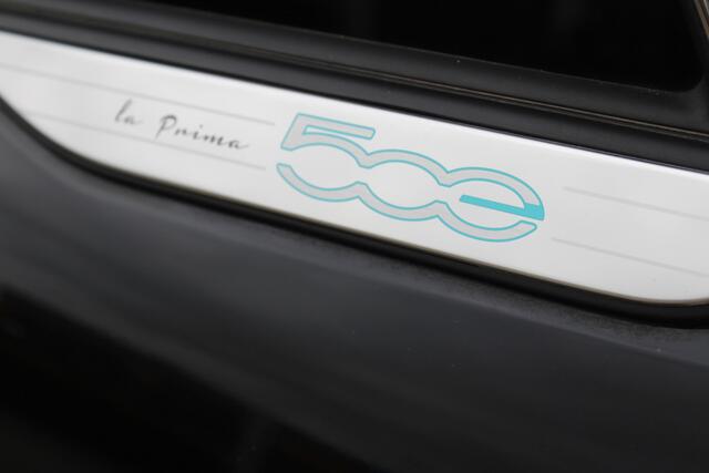 Fiat 500 La Prima 42 kWh Led-Leder-Camera-Pano 1800 Km !!