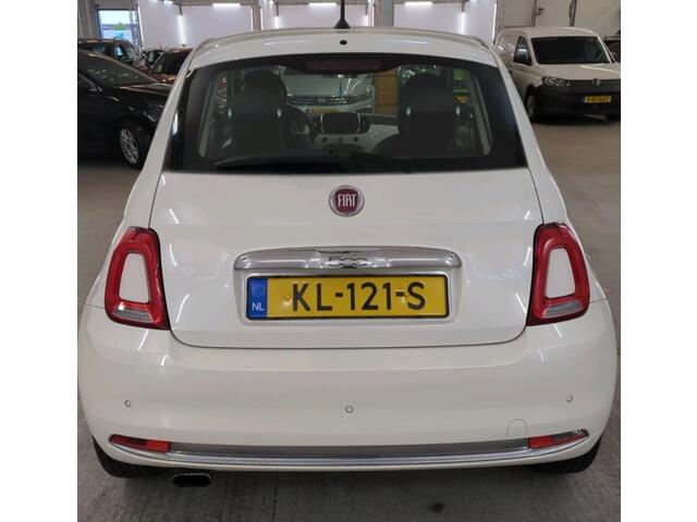 Fiat 500 0.9 TwinAir Turbo 81PK Lounge / Panoramadak / Parkeersensoren / Airco / LmVelgen / Bluetooth en multimedia-aansluiting .