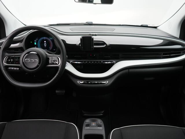 Fiat 500 Action 24 kWh Lage km stand!
