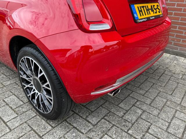 Fiat 500 1.0 HYBRID DOLCEVITA CLIMA PANO CRUISE PDC 16LMV CARPLAY