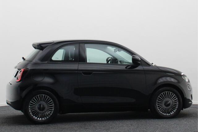 Fiat 500 Icon 42 kWh Virtual Cockpit, Apple Carplay, Cruise, Lane Assist, DAB, 16"