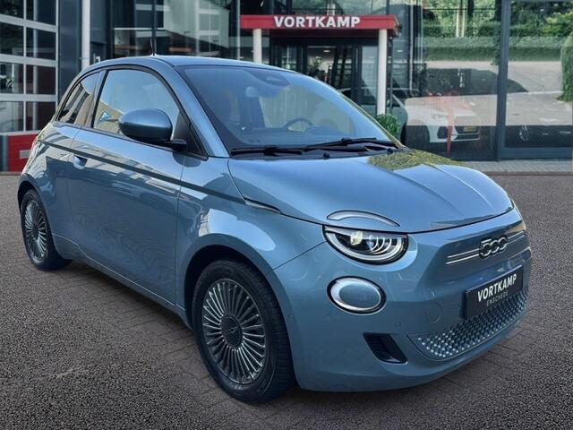 Fiat 500 500e 42 kWh ICON NAVIGATIE/CAMERA/CARPLAY/STOELVERWARMING