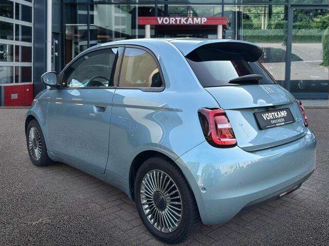 Fiat 500 500e 42 kWh ICON NAVIGATIE/CAMERA/CARPLAY/STOELVERWARMING