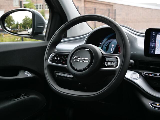 Fiat 500 42 kWh 119pk Automaat Navigatie / 16 inch / Climate