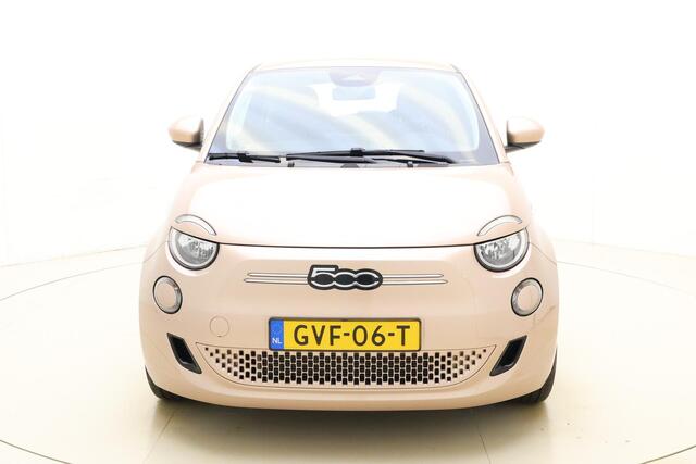 Fiat 500 Urban 42 kWh 118 Pk | Cruise Control | Climate Control | Apple Carplay & Android Auto