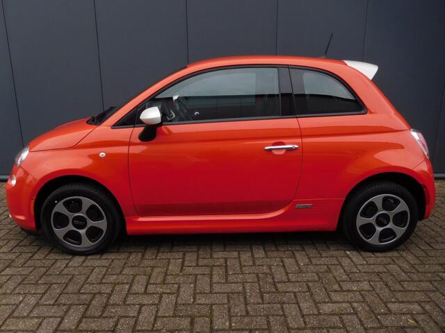 Fiat 500 24 KWH Carplay Stoelverwarming Stoelverwarming Automaat