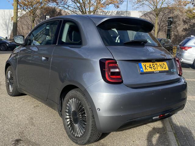 Fiat 500 Icon 42 kWh KEYLESS| STOELVERWARMING| CAMERA| DODE HOEK SENSOR| RIJKLAARPRIJS INCL. 12 MND BOVAG GARANTIE