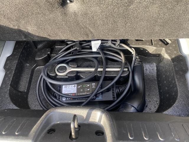 Fiat 500 Icon 42 kWh KEYLESS| STOELVERWARMING| CAMERA| DODE HOEK SENSOR| RIJKLAARPRIJS INCL. 12 MND BOVAG GARANTIE