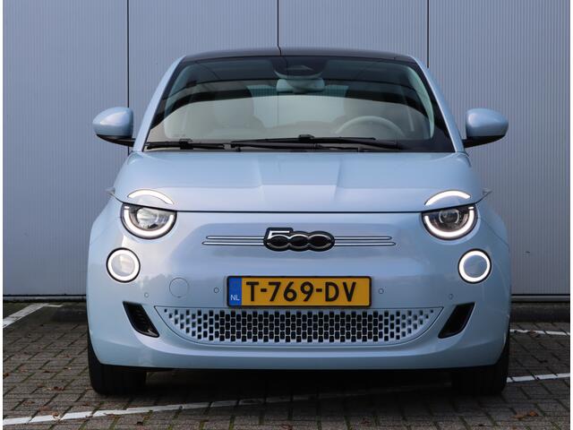 Fiat 500 La Prima 42 kWh | Panoramadak | Leder | Keyless | Camera