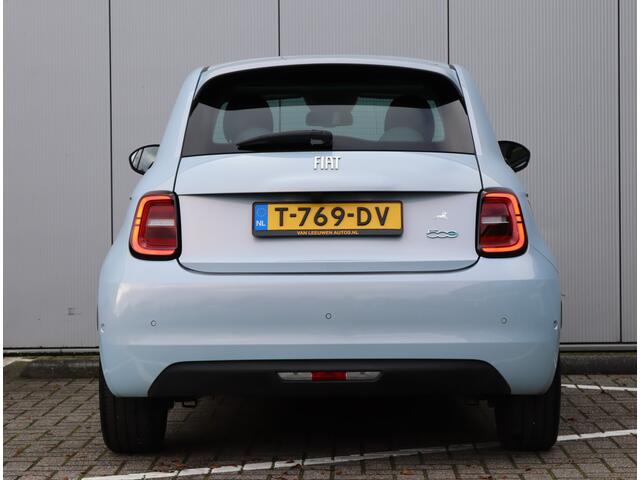 Fiat 500 La Prima 42 kWh | Panoramadak | Leder | Keyless | Camera