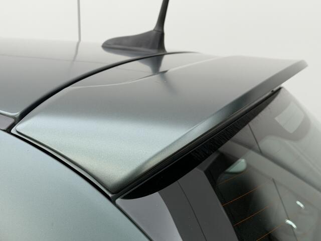 Fiat 500 1.0 Hybrid 70 PK Sport | Carplay | Clima | Cruise | "Matt Groen"