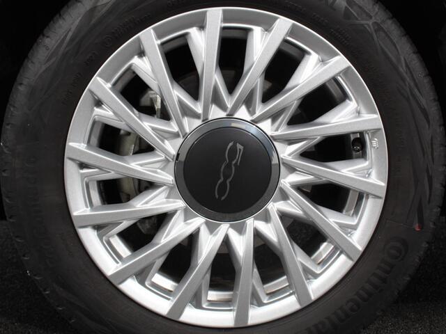 Fiat 500 1.0 Hybrid Dolcevita Finale | Panorama dak | Climate Control | Cruise Control | Navigatie | Apple Carplay/Android Auto | Dab | Digitale Cockpit | Parkeer Sensoren | Lichtmetalen Velgen | Led