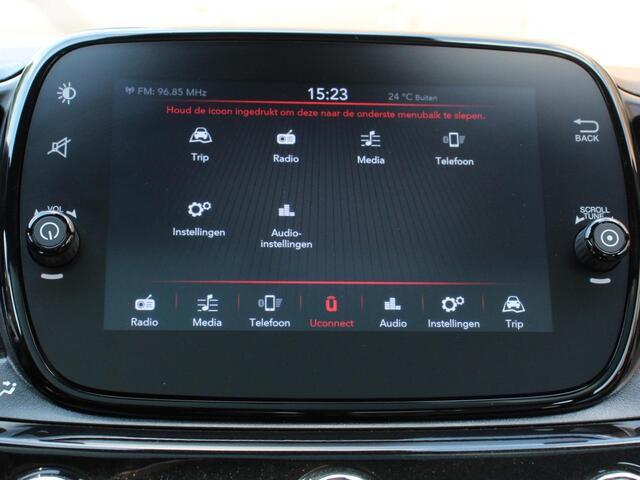 Fiat 500 1.0 Hybrid Dolcevita | Panorama dak | Parkeer sensoren achter | Cruise control | Climate control | Apple Carplay / Android auto | Climate control