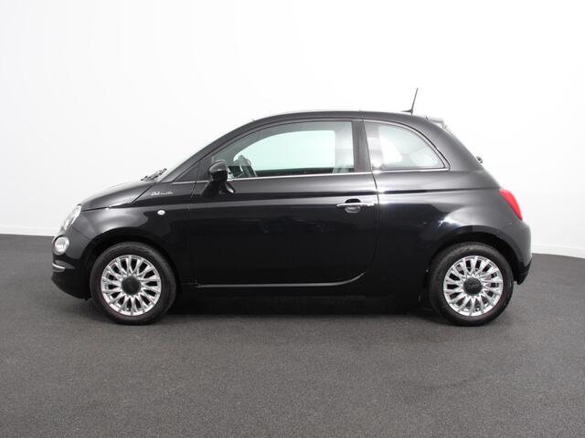 Fiat 500 1.0 Hybrid Dolcevita | Panorama dak | Parkeer sensoren achter | Cruise control | Climate control | Apple Carplay / Android auto | Climate control