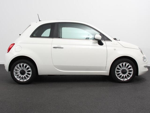 Fiat 500 1.0 Hybrid Dolcevita | Parkeersensor achter | Climate control | Radio | Panoramadak | Cruise control