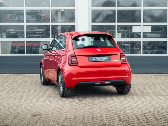 Fiat 500 Hybrid Torino Launch Edition | Private Lease ¤ 379,- | New | Clima | Carplay | PDC | Priv Glass | Rosso Passione