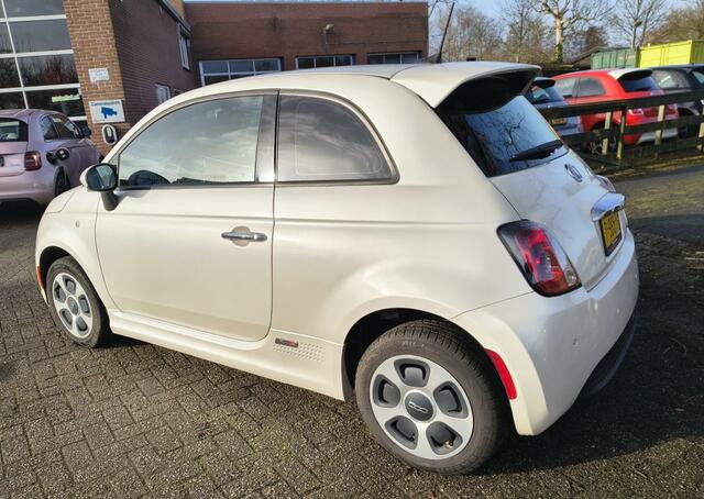 Fiat 500 E-2018- Camera - 24KW -Winter Sale Korting