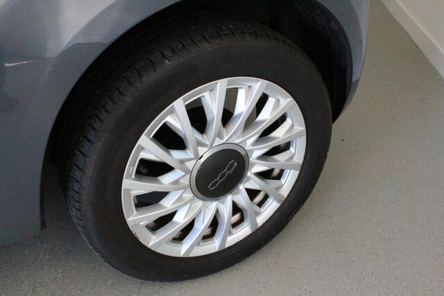 Fiat 500 1.0 Hybrid Lounge | NL-AUTO+N.A.P! | AIRCO | CRUISE | DAB-RADIO | CARPLAY | ELEK-RAMEN |