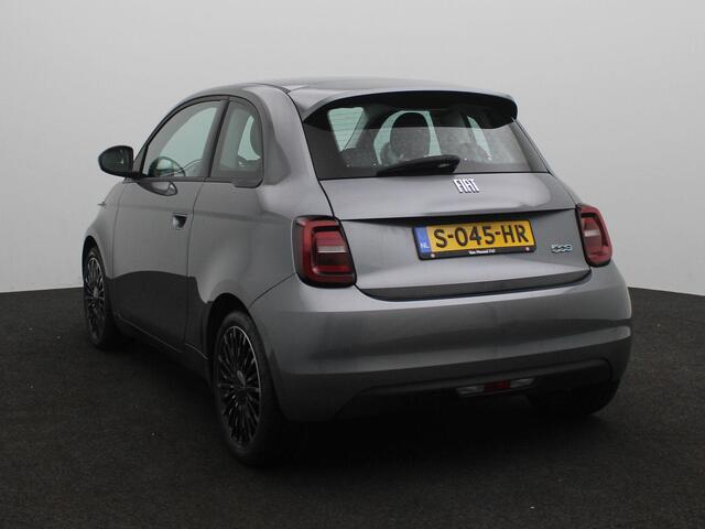 Fiat 500 3+1 Icon 42 kWh Comfort Pack | Pack winter | airco automatisch | Apple Carplay/Android Auto | cruise control | lichtmetalen velgen | navigatiesysteem full map |