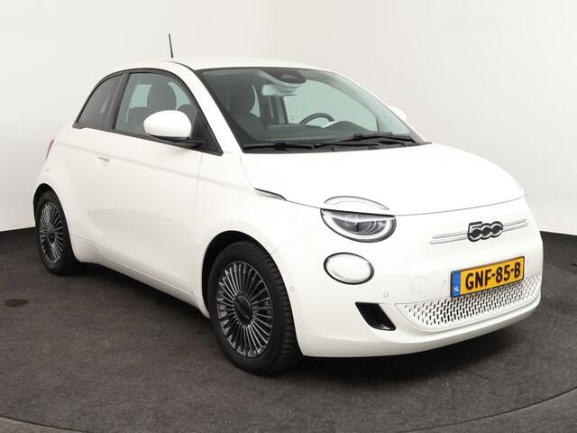 Fiat 500 Passion 42 kWh | Keyless o Camera o CarPlay o Navigatie