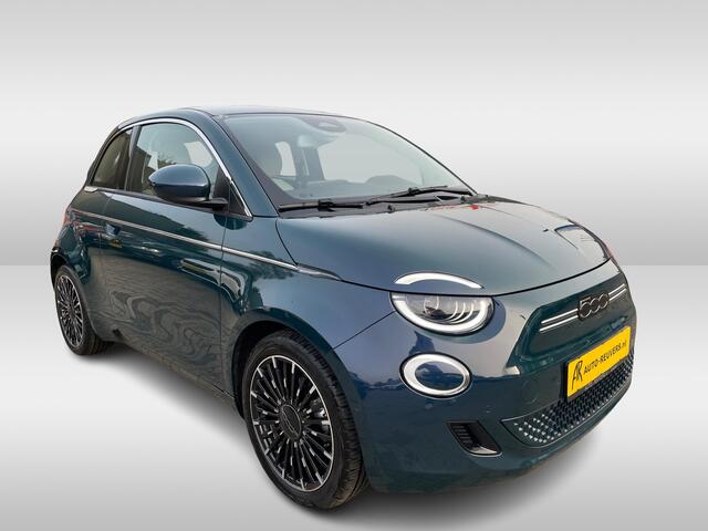 Fiat 500 La Prima 42 kWh / LED / Leder / ACC / Navi / Cam
