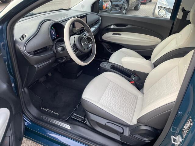 Fiat 500 La Prima 42 kWh / LED / Leder / ACC / Navi / Cam