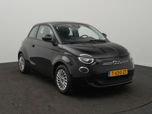 Fiat 500 Urban 42 kWh - RIJKLAARPRIJS - Grote accu 42kWh! - Volledig Elektrisch! - Apple Carplay - Android Auto
