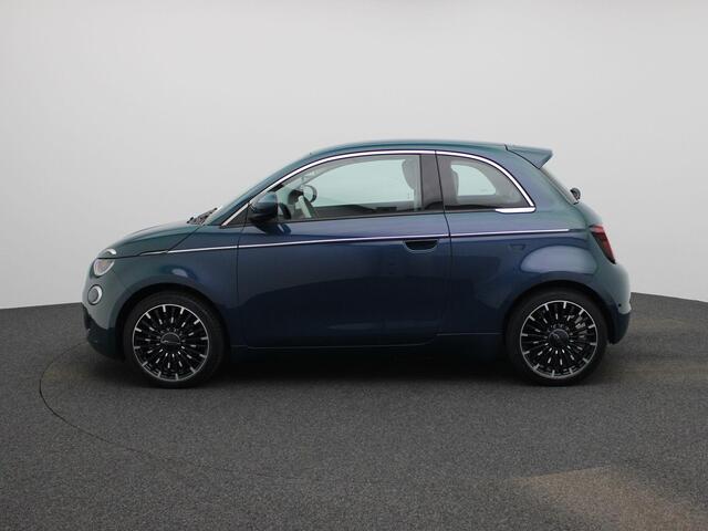 Fiat 500 500e 42 kWh La Prima | Climate Control / ECC, | Licht metalen velgen 17 inch | Cruise control | |Navigatie | Lederen bekleding | Stoelverwarming | LED koplampen | Park Distance Control voor en achter | Achteruitrijcamera |
