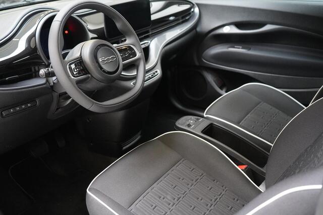 Fiat 500 Urban 42 kWh | Cruise control | Climate control | Apple Carplay |