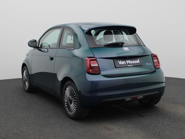 Fiat 500 500e 42 kWh Icon | Climate Control / ECC | Licht metalen velgen 16 inch | Cruise control | Navigatie | Stoelverwarming | Achteruitrijcamera |