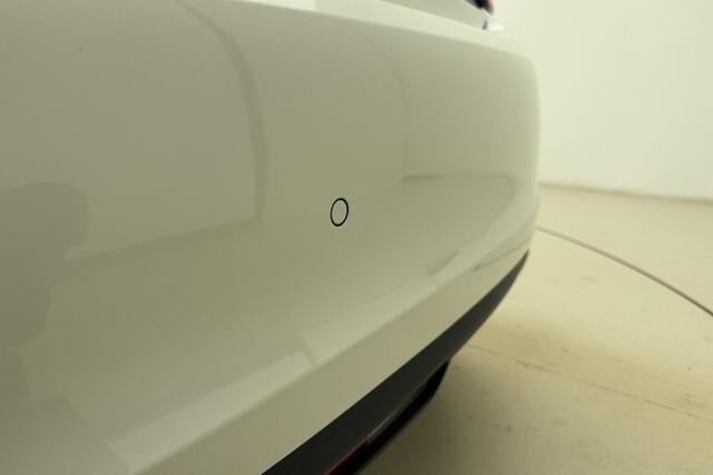 Fiat 500 Icon 42 kWh | Werinig kilometers | Climate control | Navigatie | Keyless | Camera | Panoramadak | Parkeersensoren voor en achter