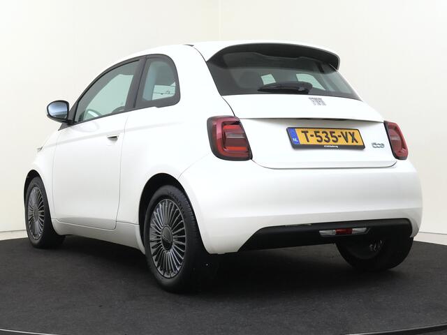 Fiat 500 Icon 24 kWh | Navigatie | Carplay | Climate Control |