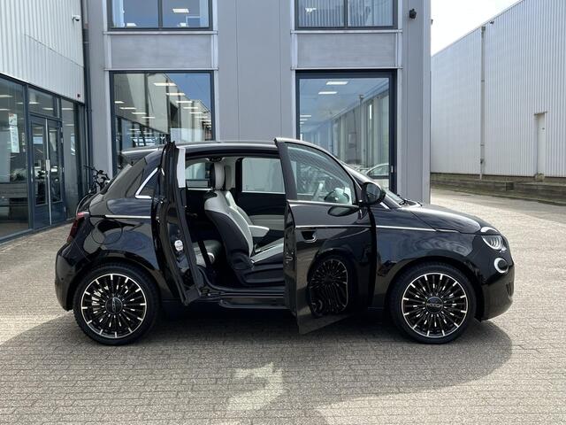 Fiat 500 3+1 La Prima 42 kWh | Leder/Navi/Camera/Adapt.Cruise/Clima/Stoelverwarming/17" All Season banden