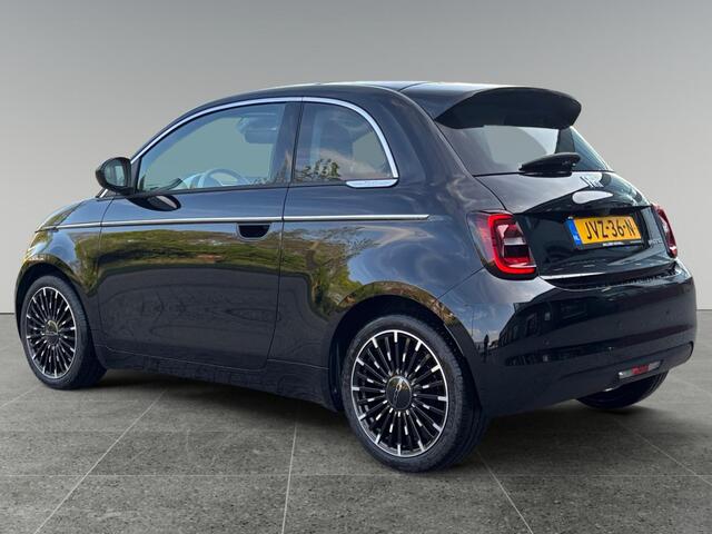 Fiat 500 1.0 Hybrid La Prima | 8 JAAR GARANTIE! | BEATS HIFI | PANODAK | CAMERA | STOELVERW. |