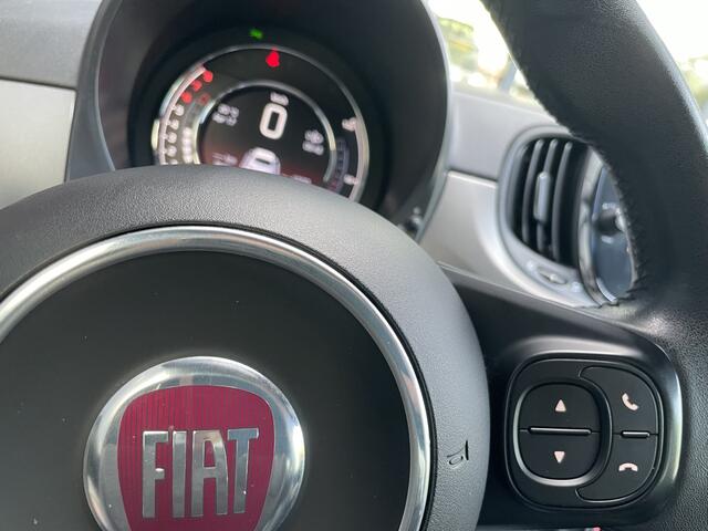 Fiat 500 0.9 TwinAir Turbo Sport Airco - U-connect - Navigatiesysteem - Bluetooth - Cruise control - Elektrische ramen voor - Extra getint glas achter - Licht metalen velgen 16 inch - Mistlampen voor - Radio - Start/stop sys