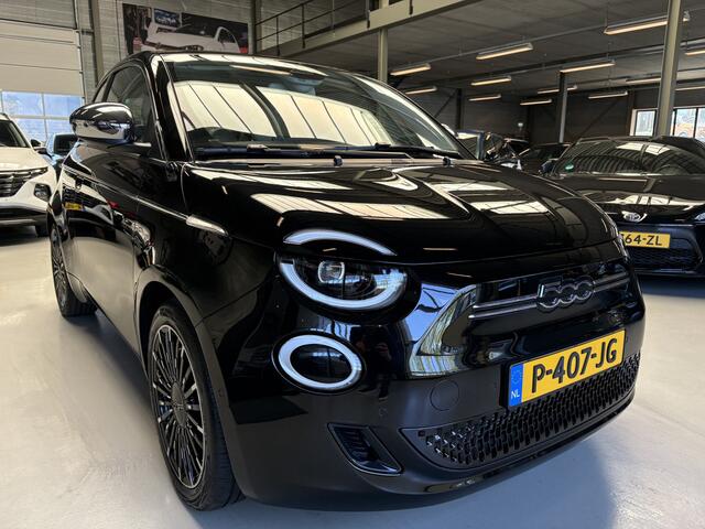 Fiat 500 La Prima 42 kWh Adaptive cruise, Schuifdak, Leder