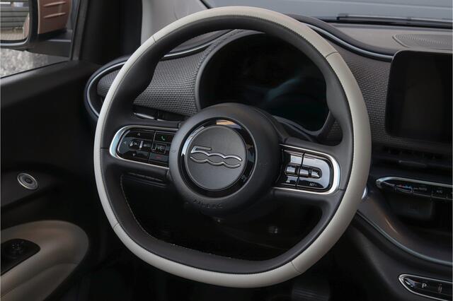 Fiat 500 La Prima 42 kWh 1e eig Full option Schuifdak Garantie