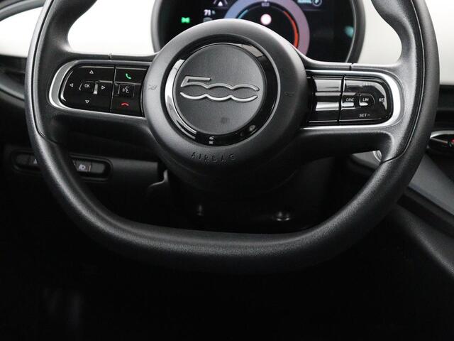 Fiat 500 Icon 24 kWh | SOH 91,9% | LED "| Climate control | Bluetooth | Cruise controle | Carplay | 3F | LM | Navigatie