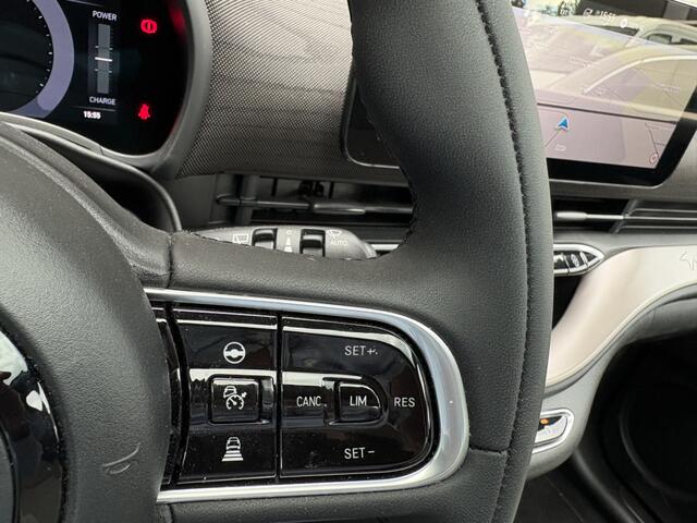 Fiat 500 Giorgio Armani Edition 42 kWh Achteruitrijcamera - Airco - Apple carplay - Navigatie - Parkeersensoren - Draadloze telefoonlader - Panoramadak - Stoelverwarming - Licht metalen velgen 17 inch - Led verlichting Bluetooth - dodehoek detector - Elektrische r