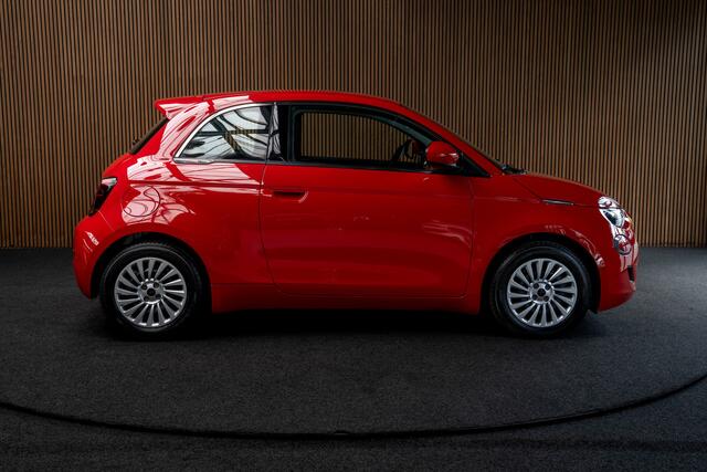 Fiat 500 24 kWh Navi Airco Stoelverwarming Cruise C. 3-Fase LED Carplay BTW auto SOH: 94,7%