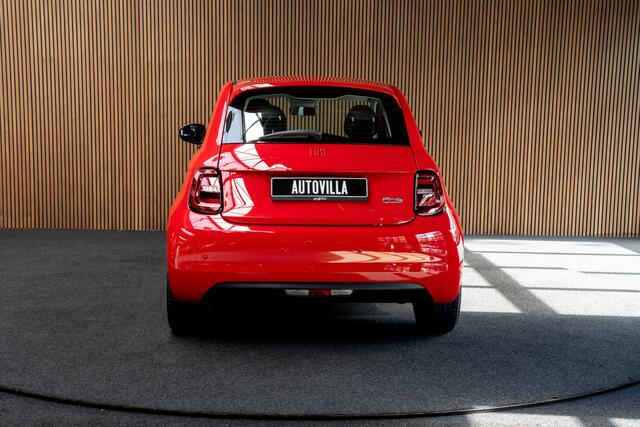 Fiat 500 24 kWh Navi Airco Stoelverwarming Cruise C. 3-Fase LED Carplay BTW auto SOH: 95,0%