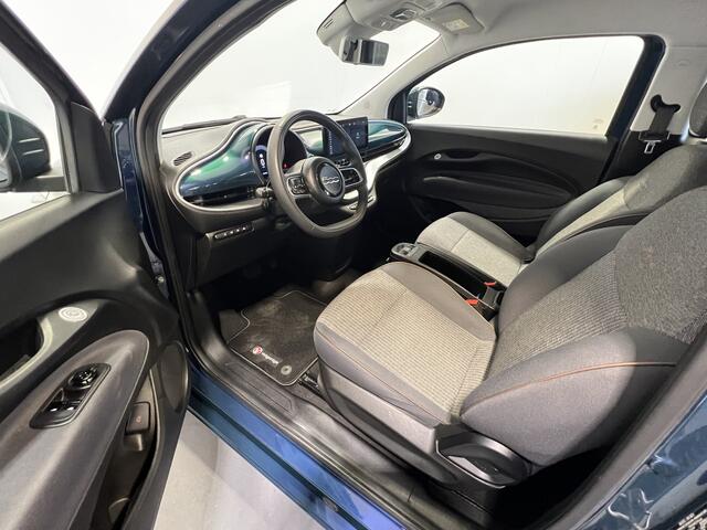 Fiat 500 Icon 42 kWh | Navigatie/Android/Apple Carplay | LM Velgen 16" | Cruise Control | DAB | Cruise Control | Airco |