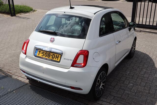 Fiat 500 1.0 Hybrid Star Panoramadak/Apple carplay/Cruise control/Parkeersensoren/Climate control/Navigatie/Bluetooth